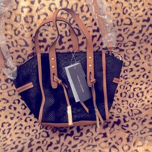 NWT TH leather tote bag 🔥